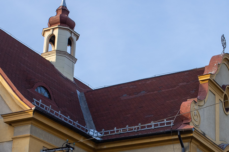 Dach kościoła